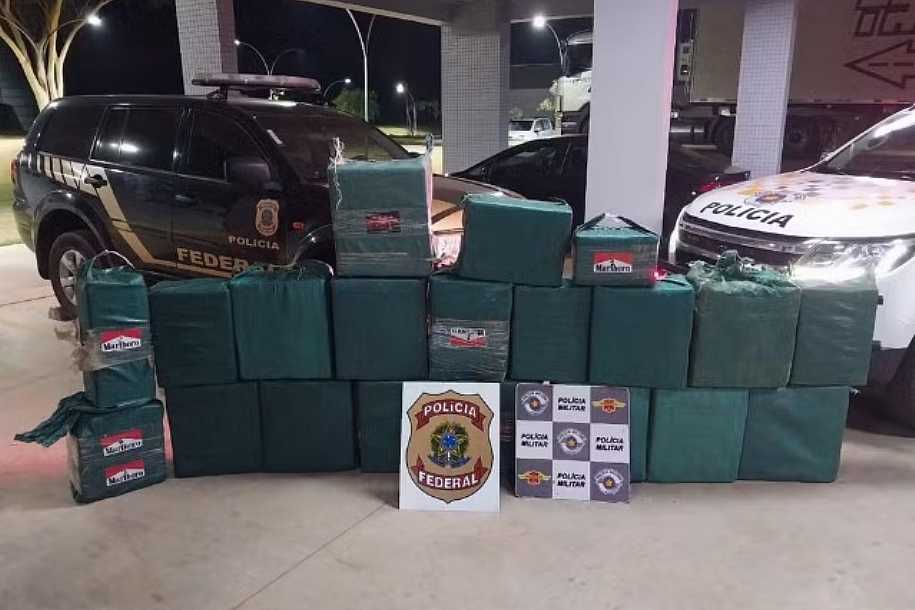 Polícia apreende mais de meia tonelada de cocaína escondida no meio de carga de carne em Guapiaçu