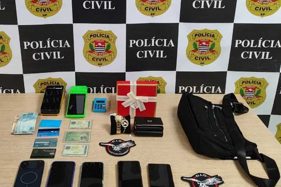 Grupo é preso suspeito de aplicar golpes contra idosos