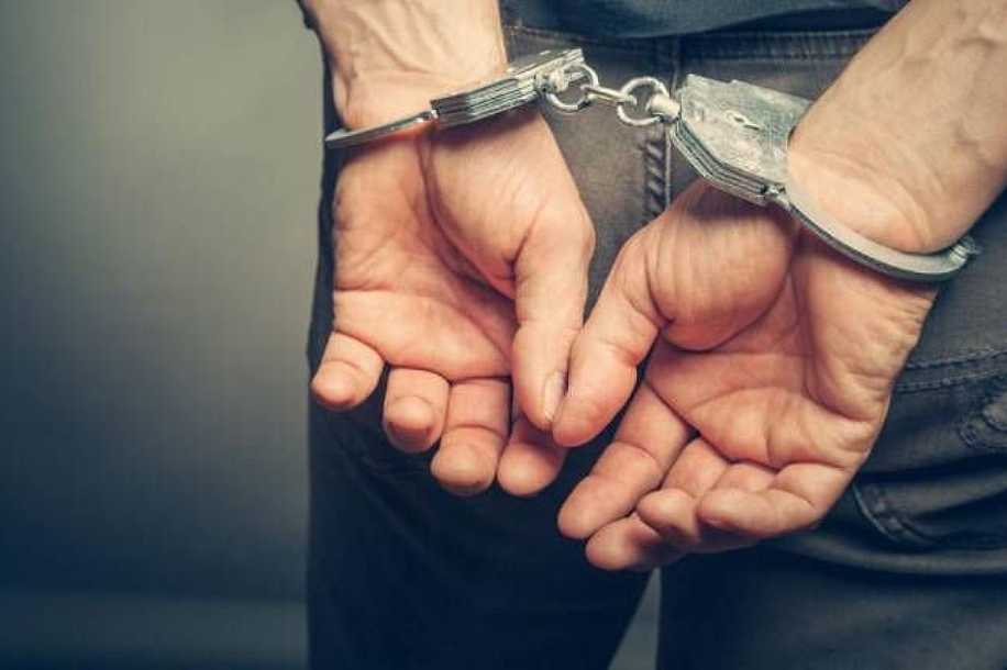 Acusado de estuprar enteada de nove anos é capturado pela polícia