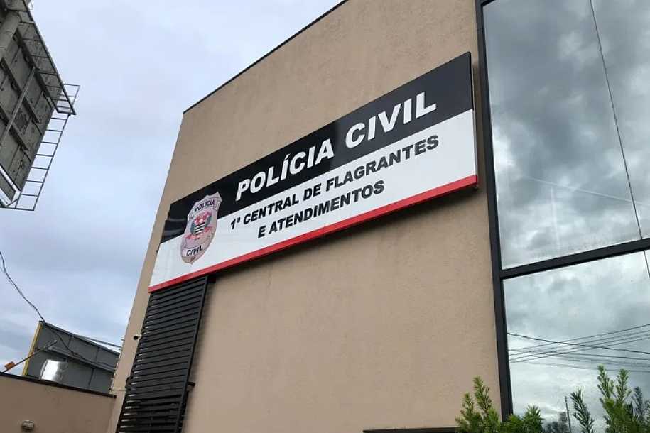 Motorista de aplicativo denuncia passageira suspeita de xingar ela de ´macaca´ após negar corrida