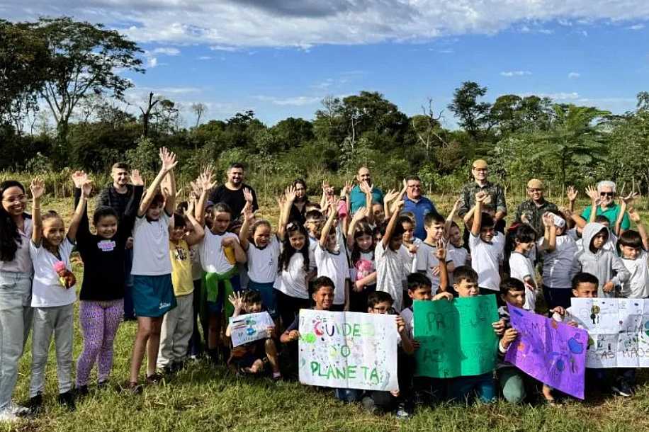 Semana do Meio Ambiente contou com palestras, plantio de árvores e distribuição de mudas