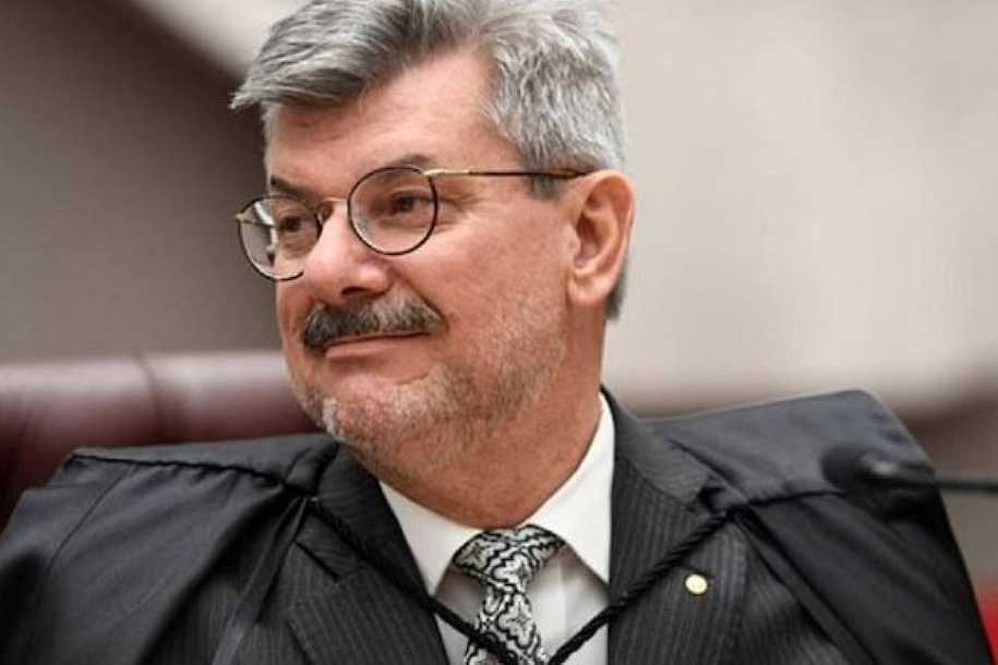 STJ condena Buzzi à demissão por acusações de assédio sexual