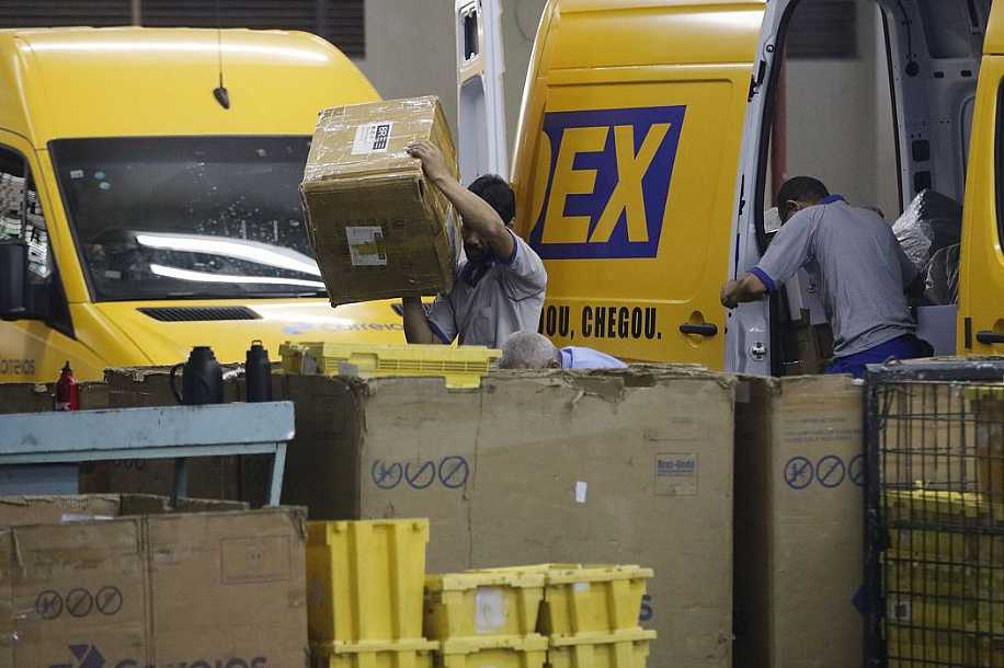 Governo retira Correios e Dataprev de programas de privatização