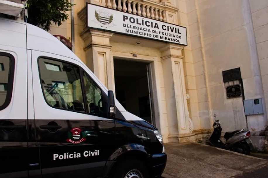 Homem é preso suspeito de invadir casa da ex, manter mulher em cárcere privado e ameaçar atear fogo nela