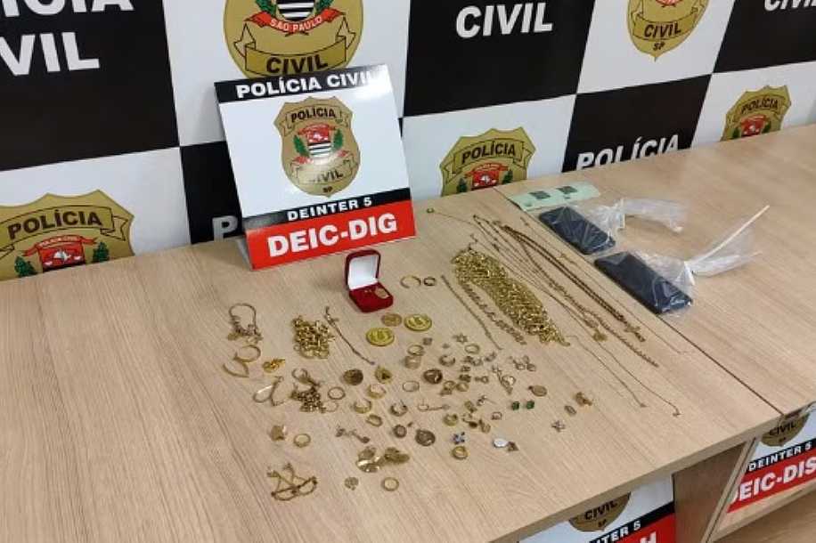 Polícia apreende joias durante operação que investiga roubo a ourives em Rio Preto