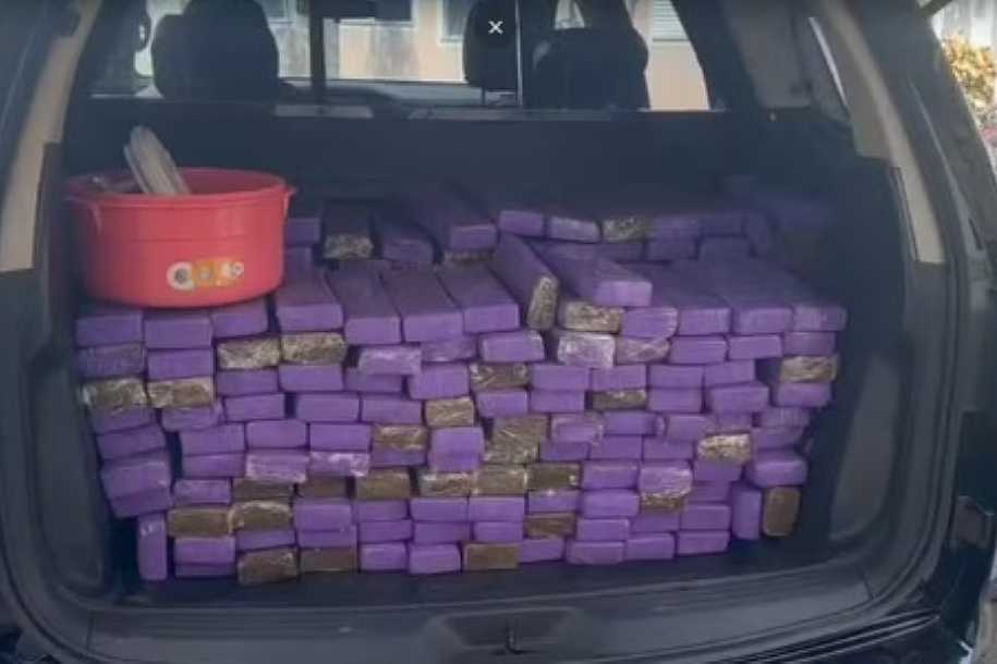 Polícia apreende mais de 300 quilos de maconha em condomínio de luxo no interior de SP