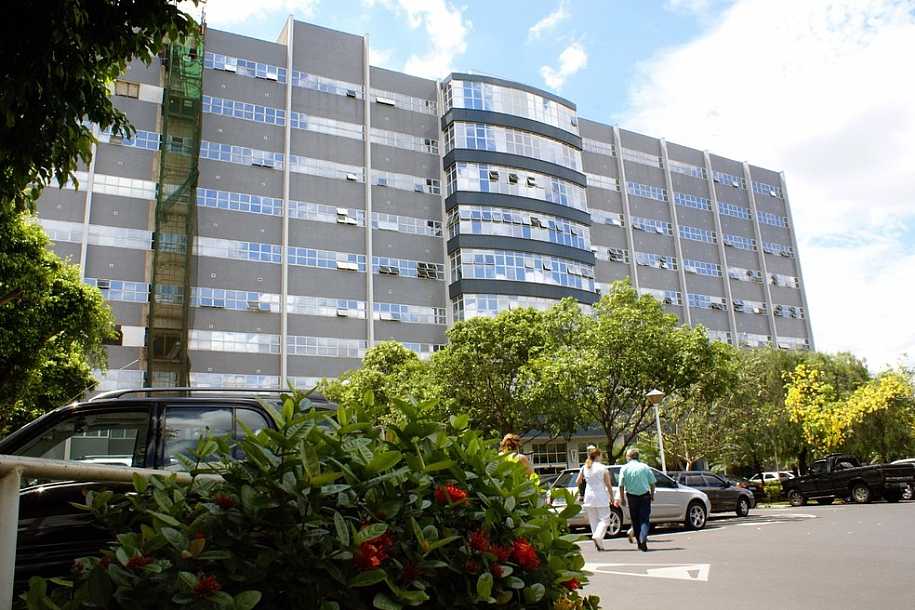 Ocupação de UTI para Covid fica acima de 90% desde março no Hospital de Base em Rio Preto