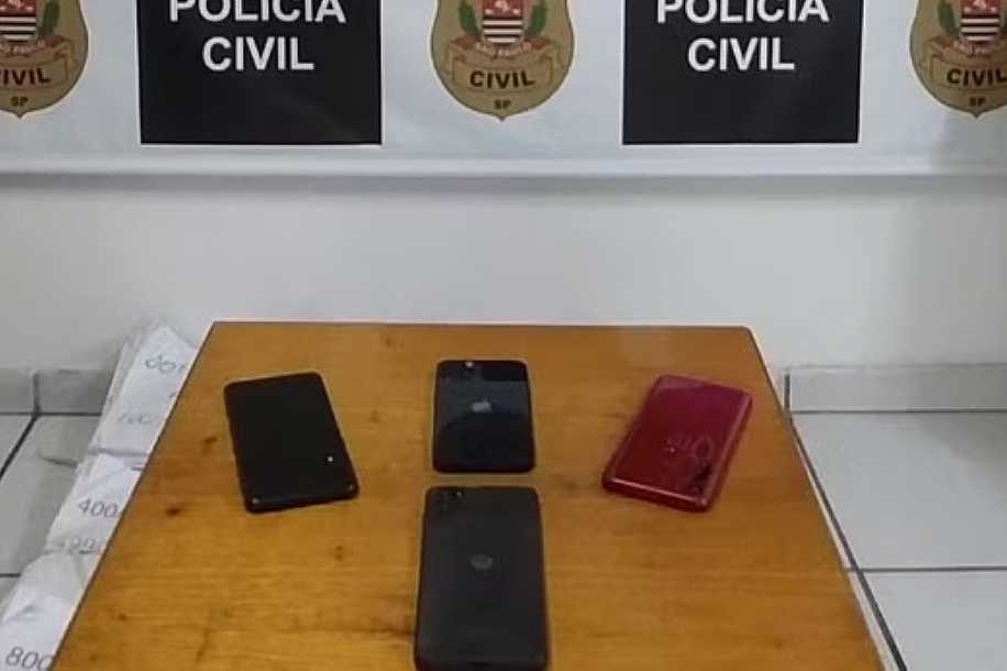 Polícia de Palestina apreende celulares de mulheres suspeitas de integrar quadrilha que aplica golpes bancários