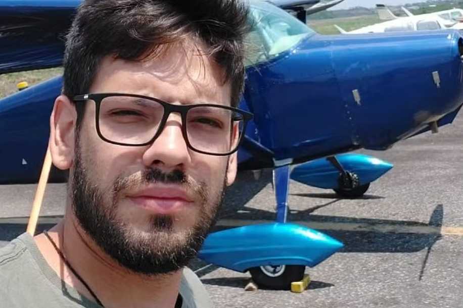 Amigo lamenta morte de piloto em queda de aeronave e diz que vítima era apaixonada por aviões: ´Sempre mostrou domínio´