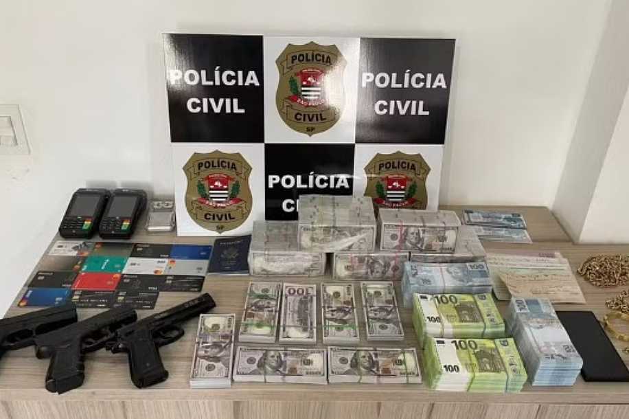Polícia apreende milhares de notas de dólares, euros e reais com indícios de falsificação em Rio Preto