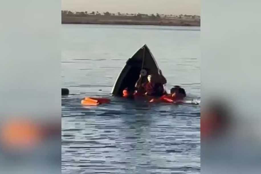 VÍDEO: ao som de funk e no estilo ´Titanic´, barco com pescadores afunda em rio no interior de SP