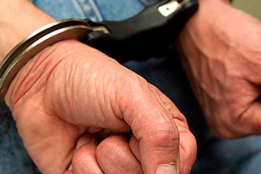 Motorista descumpre medida protetiva, agride mulher com frasco de perfume e é preso