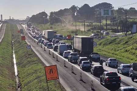 Obras na Rodovia Washington Luís provocam congestionamento de 8 km no interior de SP, diz polícia