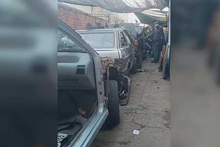 Polícia descobre casa usada como desmanche improvisado e apreende 10 veículos furtados no interior de SP