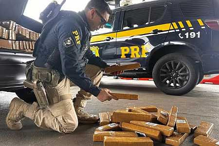 Homem é preso transportando cerca de 600 quilos de maconha em rodovia do interior de SP