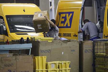 Governo retira Correios e Dataprev de programas de privatização