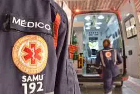 Acidente grave contra poste deixa três pessoas feridas em Votuporanga, incluindo uma criança