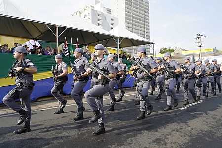 Revolução Constitucionalista: cerca de mil pessoas participam de homenagem em Rio Preto