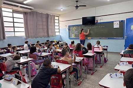 Educação Municipal de Jales conquista, pelo 2º ano consecutivo, o Selo Ouro Nacional “Compromisso com a Alfabetização – MEC 2025”