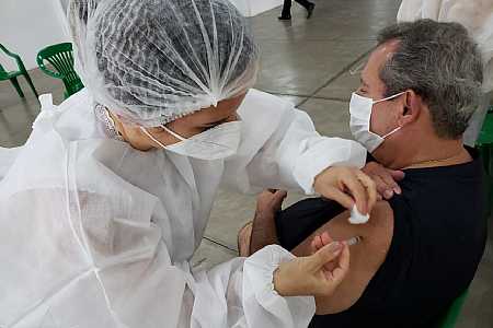 Estudo diz que vacina usada no Japão imuniza contra variantes