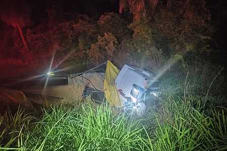 Motorista de caminhonete morre em colisão frontal com caminhão em Bilac