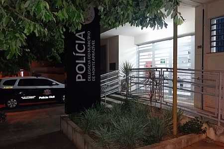 Homem agride ex por não aceitar fim do relacionamento, foge da polícia e invade igreja durante culto