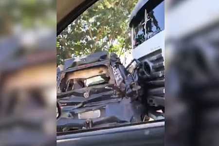 Colisão entre carro e caminhão causa congestionamento em rodovia de Rio Preto