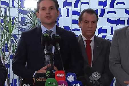 Transição total para jornada de 40h será de 1 ano, diz Motta