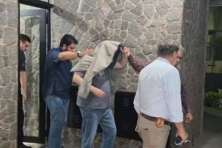 Juiz aposentado que dirigia embriagado com mulher nua no colo e atropelou ciclista é solto após fiança de R$ 40 mil