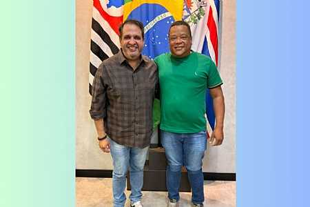 Cleber Rocha, Diretor de Relações Institucionais da UBAM, convida presidente da AMA Rio Preto para conhecer projetos em Brasília e anuncia articulações com Gilberto Kassab