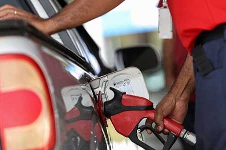 Petrobras aumenta gasolina, mas subsídio reduz impacto