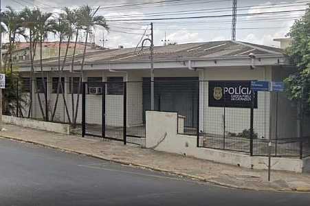 Suspeito de ameaçar a namorada de morte com faca e tentar agredir policial é baleado e acaba preso