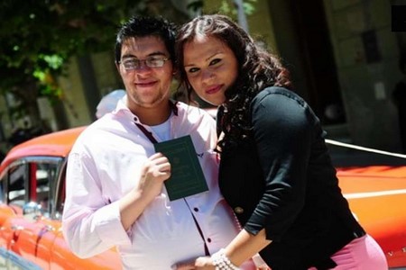 Transexual homem dá à luz uma menina na Argentina